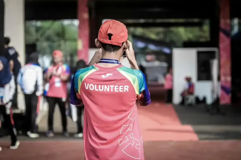 Volunteers helping community